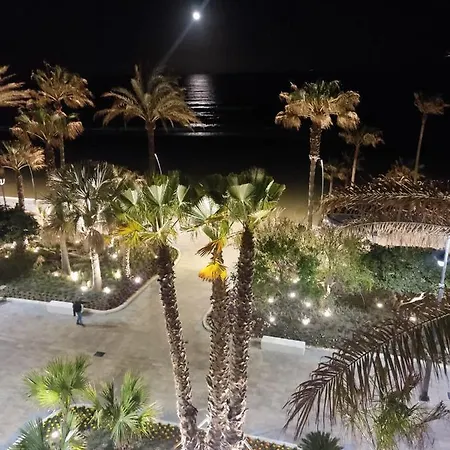 Primera Linea De Playa, 2-4 Personas Estepona