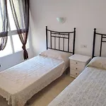 Primera Linea De Playa, 2-4 Personas * Estepona
