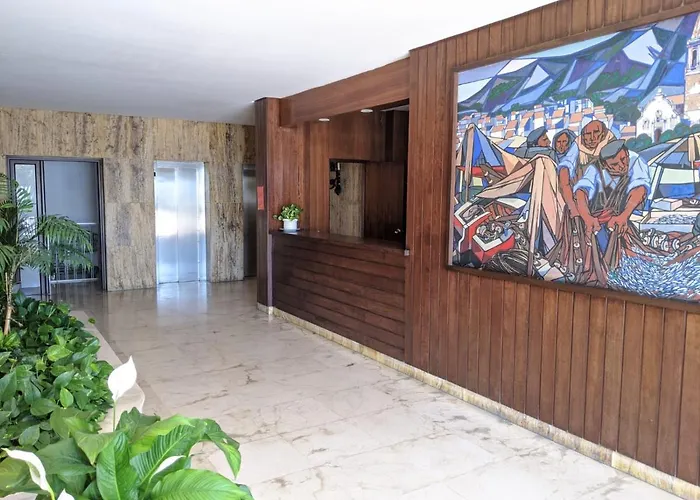 Primera Linea De Playa, 2-4 Personas * エステポナ