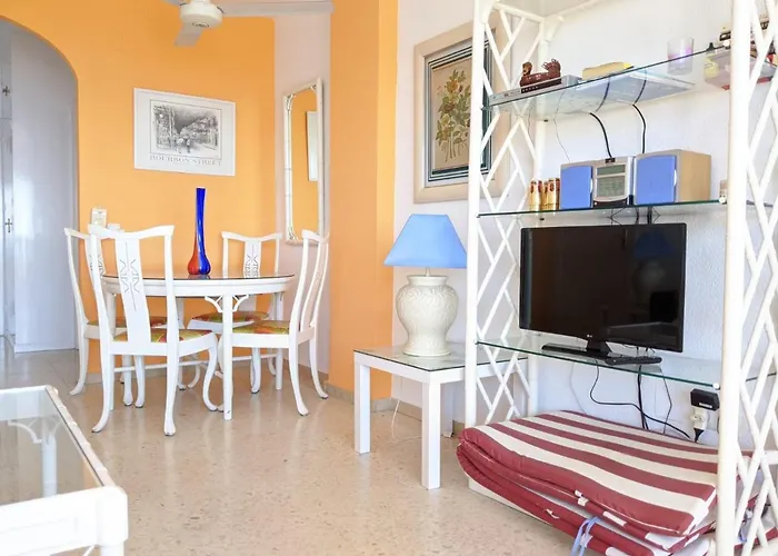 Apartamento Primera Línea De Playa, 2-4 Personas Estepona