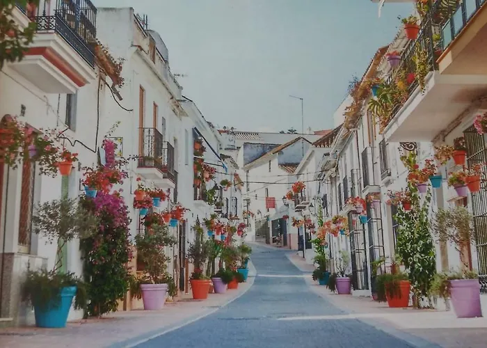 Primera Línea De Playa, 2-4 Personas * Estepona